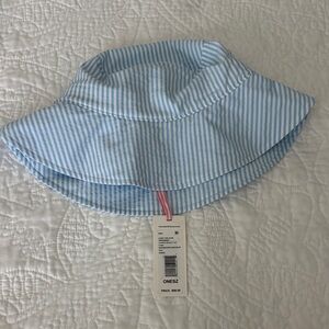 Vineyard Vines Blue and White Striped womens bucket Sun Hat